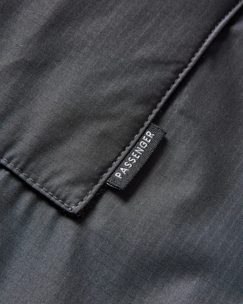 Escapism Handtuch-gefütterter Surf-Poncho - Schwarz