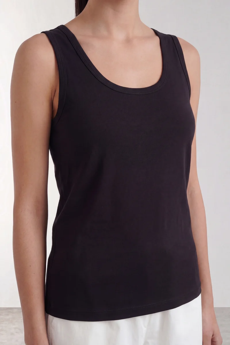 Paloma 3 | Black | Top fra Levete Room