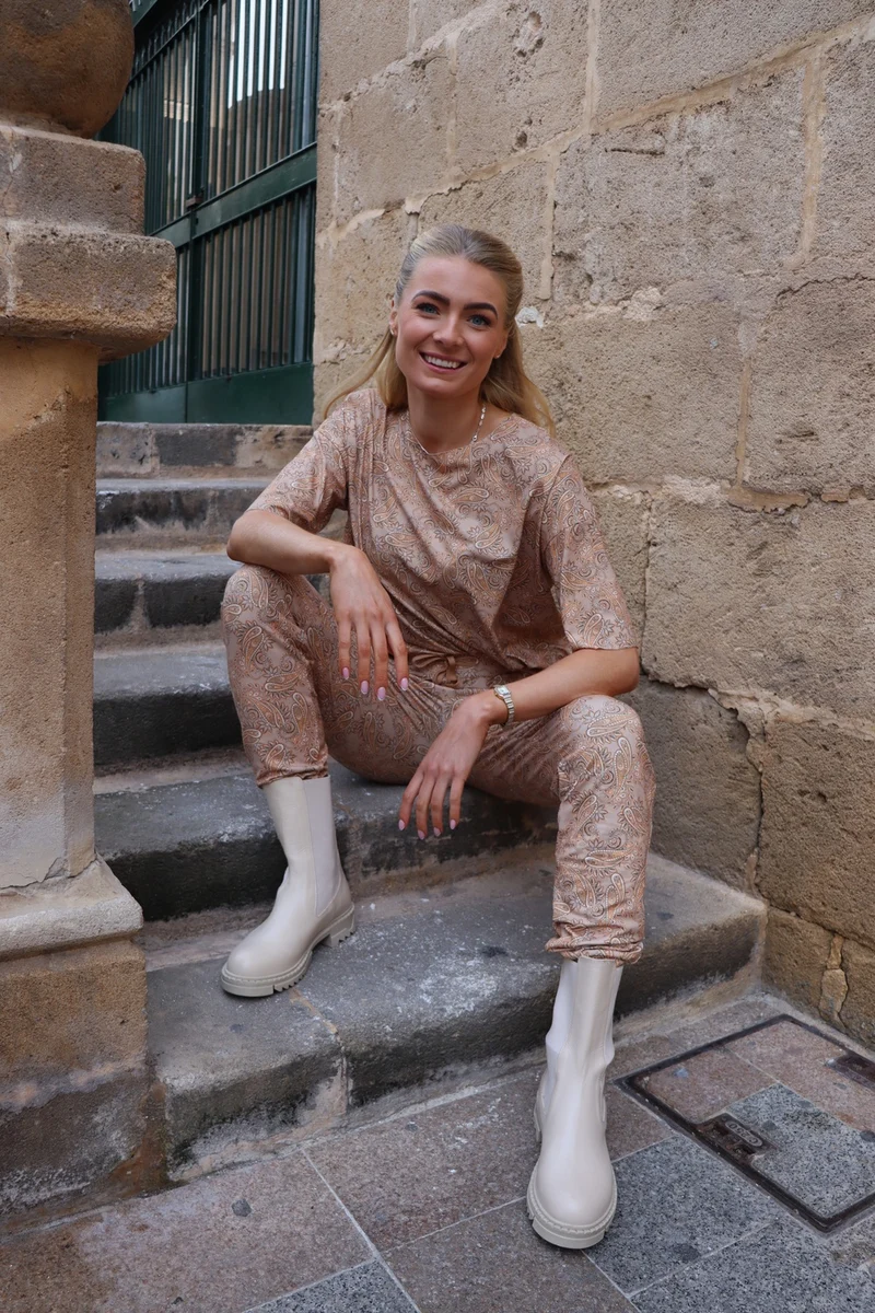 Alma Tshirt | Sand Paisley | Tshirt fra Liberté