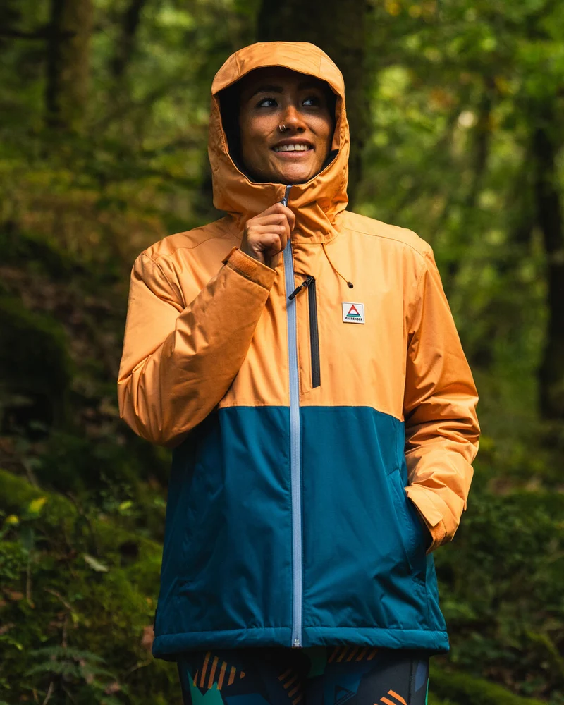 Terrain isolierte wasserabweisende Jacke - Korsarblau/Aprikose