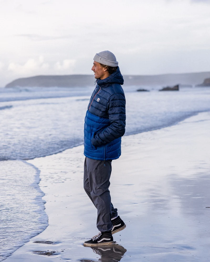 Roamer Isolierte Overhead-Jacke - Rich Navy/Cobalt