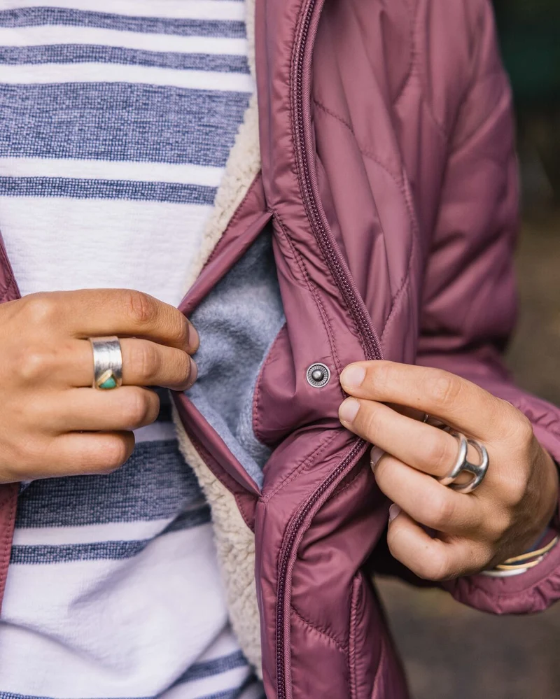 Earthy Sherpa gefütterte Isolierjacke - Crushed Berry