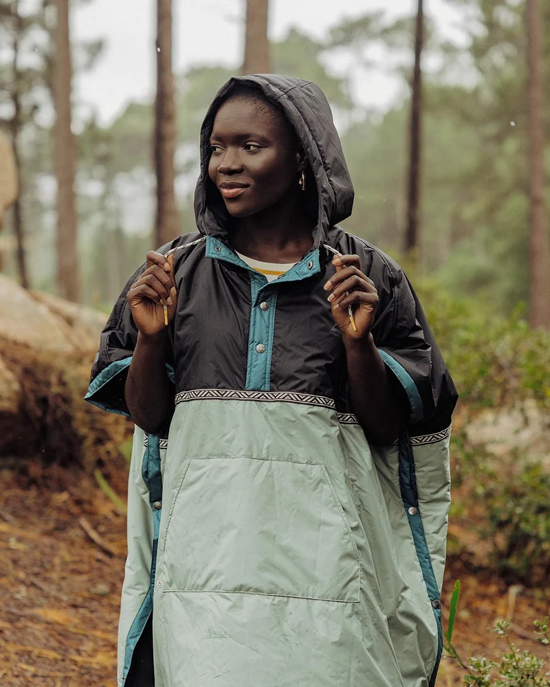 Outback Surf-Poncho - True Black/Pistachio