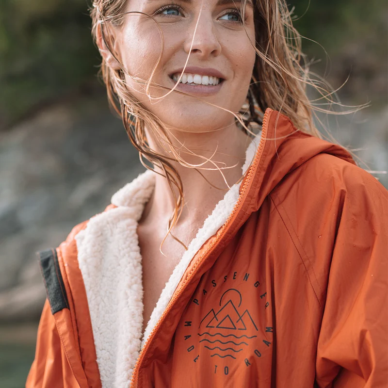 Escapism Sherpa Lined Changing Robe - Rost