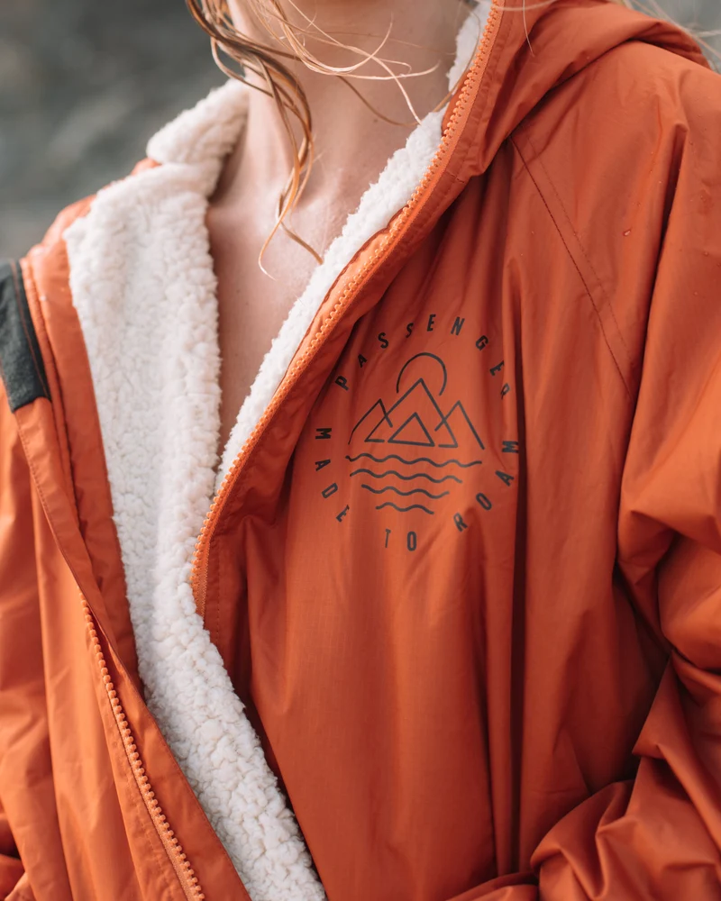 Escapism Sherpa Lined Changing Robe - Rost