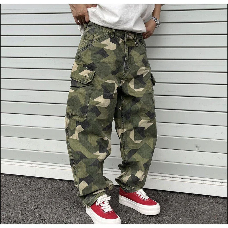 Herren Cargohose mit modernem Camouflage-Muster Drune