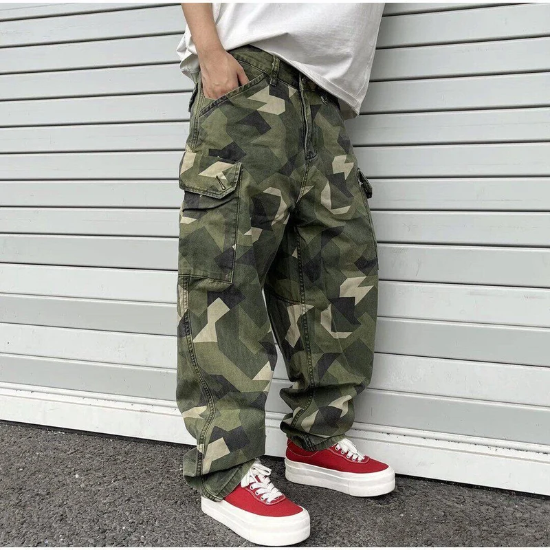 Herren Cargohose mit modernem Camouflage-Muster Drune