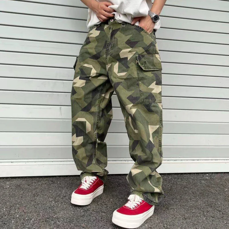 Herren Cargohose mit modernem Camouflage-Muster Drune