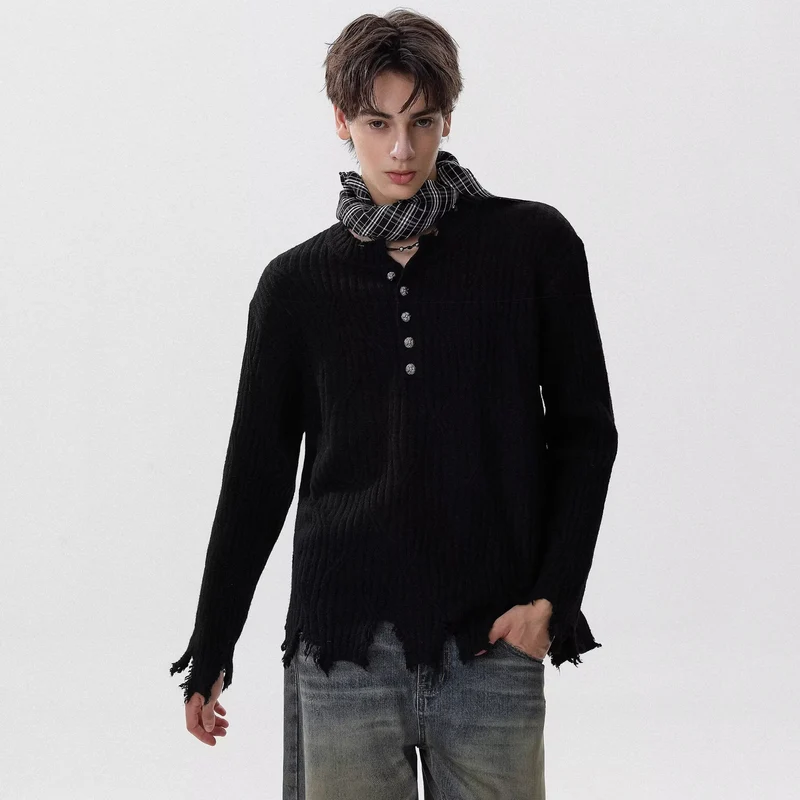 Herren Lässiger Grobstrickpullover mit Knopfleiste und rissigem Saum Drune