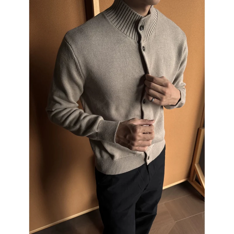 Herren Modischer Strickpullover mit Stehkragen und Knopfleiste Drune