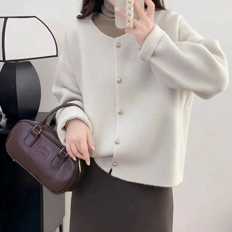 Damen Grobstrickjacke mit eleganter Knopfleiste und lässigem Schnitt Drune