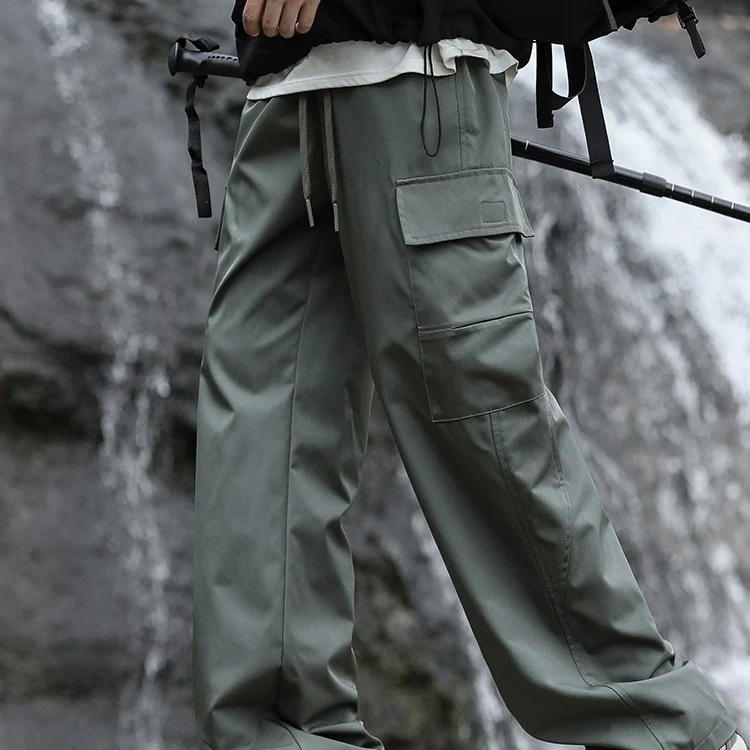 Herren Oversized Outdoor‑Cargohose mit Zugbund, großen Klapp‑ und Utility‑Taschen Drune