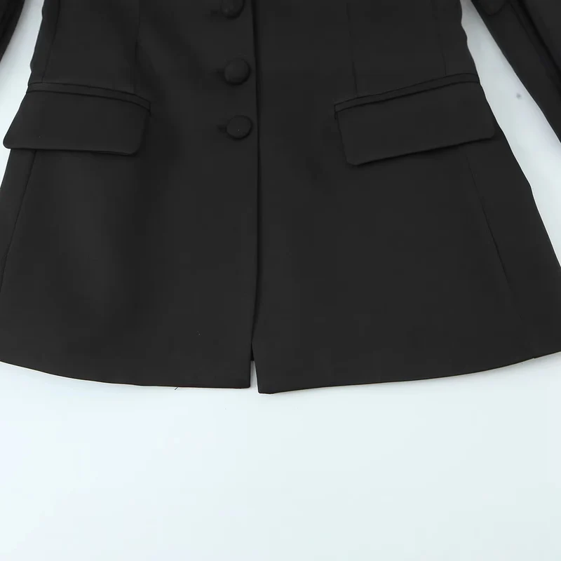 Damen Taillierter Blazer mit bezogenen Knöpfen und Pattentaschen Drune