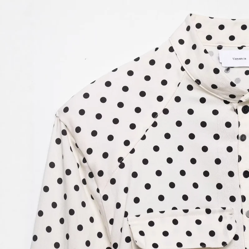 Damen Taillierte Blusenjacke mit Stehkragen, Bindegürtel und Punkteprint Drune