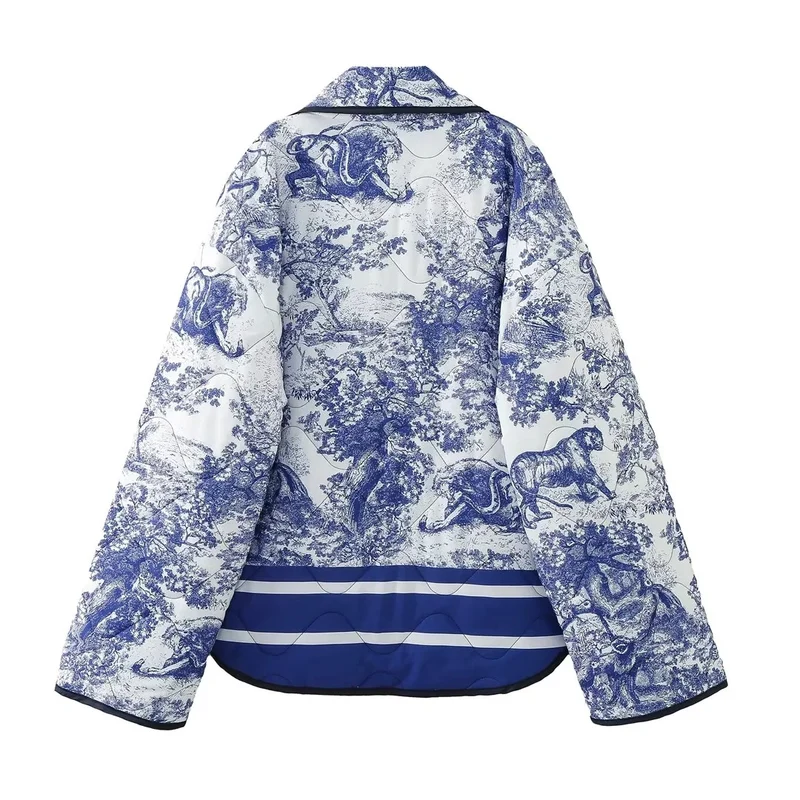 Damen Steppjacke im Kimono‑Stil mit Toile‑de‑Jouy Tierprint, Schalkragen und kontrastierenden aufgesetzten Taschen Drune