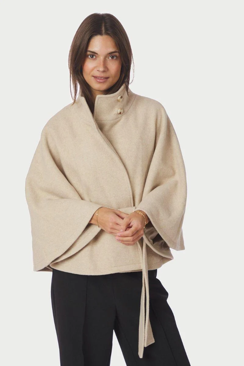 Zanna Cape | Sand | Jakke fra Neo Noir