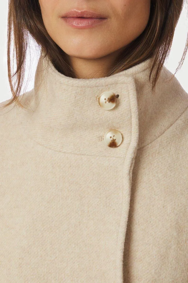 Zanna Cape | Sand | Jakke fra Neo Noir