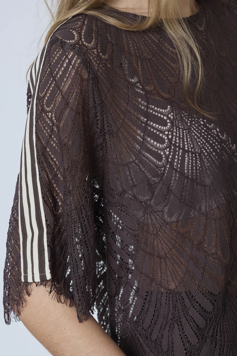 Leti Lace Blouse 45049 | Dark Brown | Top fra Co'couture