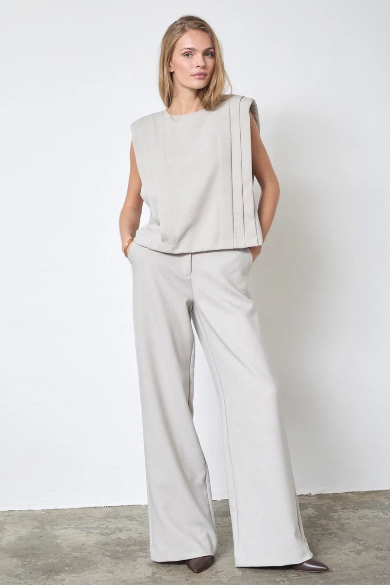 Mava Padded Pleat Top 45077 | Bone | Top fra Co'couture