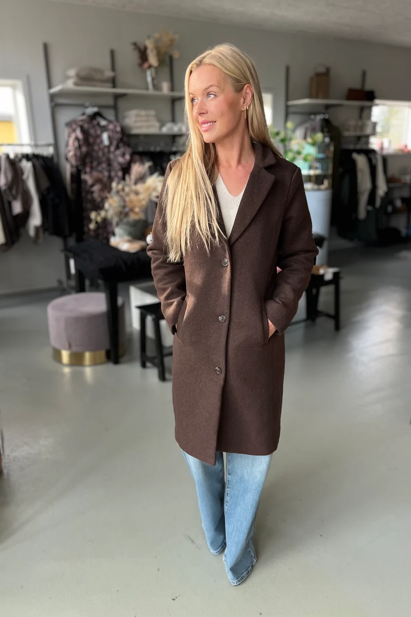Theo Wool Coat | Brun | Frakke fra French Laundry