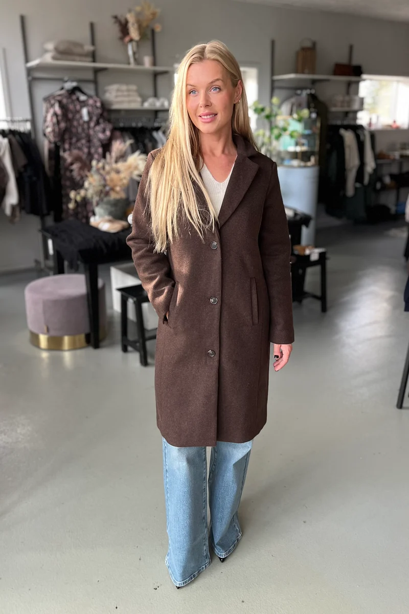 Theo Wool Coat | Brun | Frakke fra French Laundry