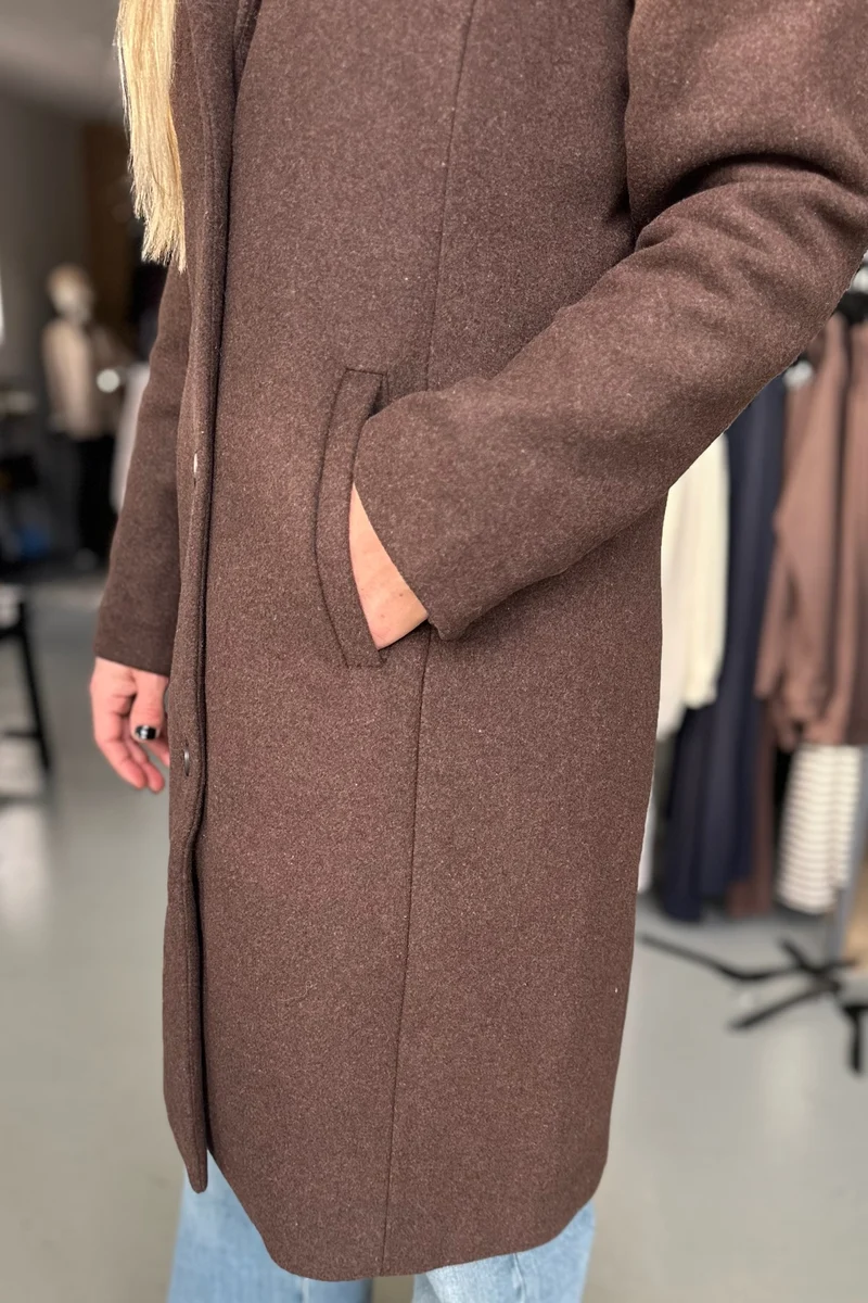 Theo Wool Coat | Brun | Frakke fra French Laundry