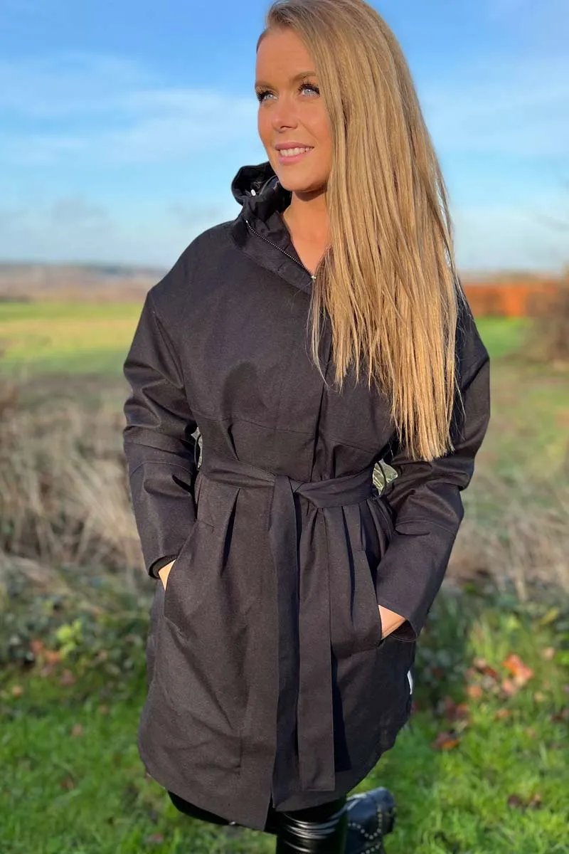 Storm Ja Belt | Black | Jakke med bælte fra Freequent
