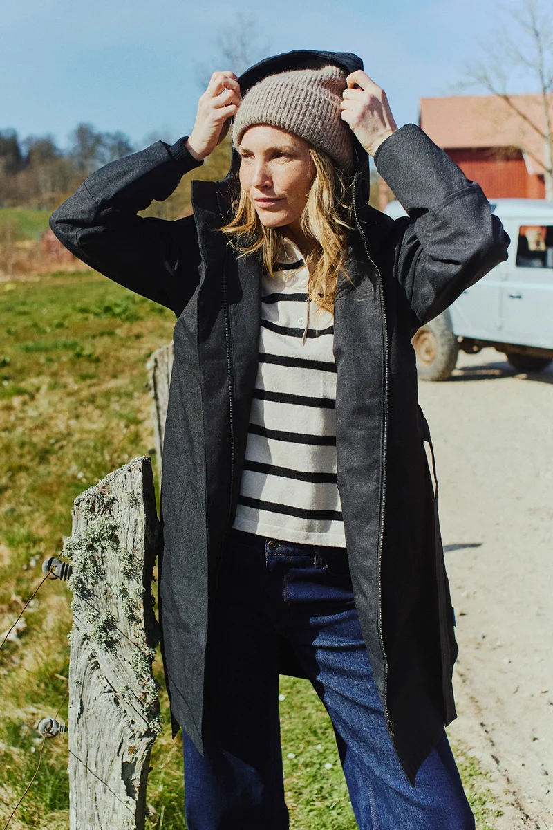 Storm Ja Belt | Black | Jakke med bælte fra Freequent