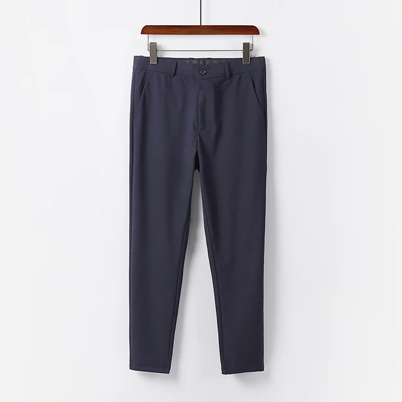 Herren Schmale Chino-Hose aus Stretch-Baumwollmix mit schmalem Bein und Bundfalten Drune