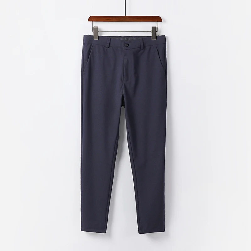 Herren Schmale Chino-Hose aus Stretch-Baumwollmix mit schmalem Bein und Bundfalten Drune