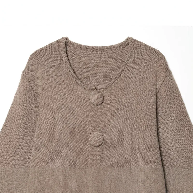 Damen Kurzgeschnittene Strickjacke mit überbreiten Ärmeln und bezogenen Knöpfen Drune