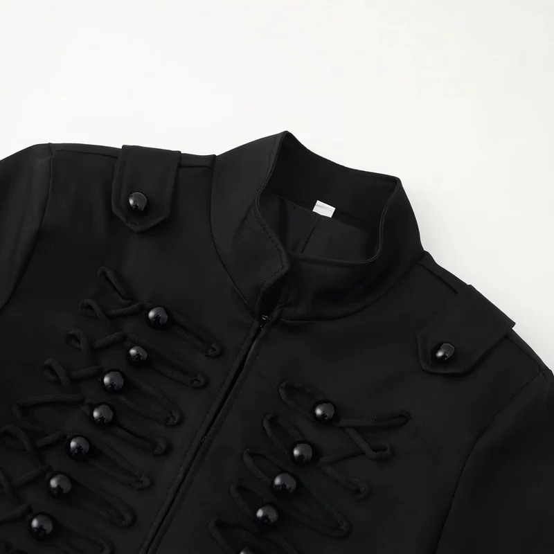 Damen Kurze uniforminspirierte Jacke mit Stehkragen und dekorativen Kordel‑Applikationen Drune