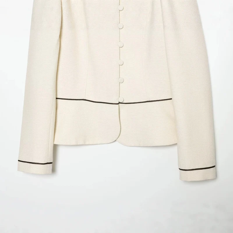 Damen Kurzblazer im Bouclé‑Look mit Stehkragen, dekorativen Knöpfen und Kontrastpaspel Drune