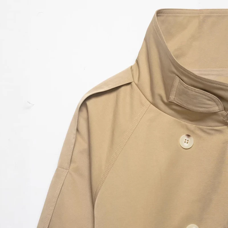 Damen Kurzcape-Trench mit hohem Stehkragen, doppelreihiger Knopfleiste und Bindegürtel Drune