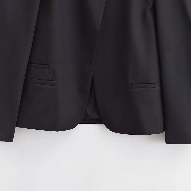 Damen Kurzblazer mit Stehkragen und asymmetrischer Knopfleiste Drune
