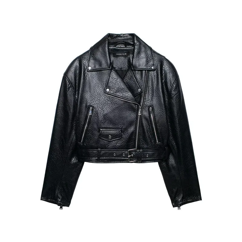 Damen Kurz geschnittene Biker-Lederjacke mit tailliertem Gürtel, asymmetrischer Reißverschluss und Strukturleder Drune