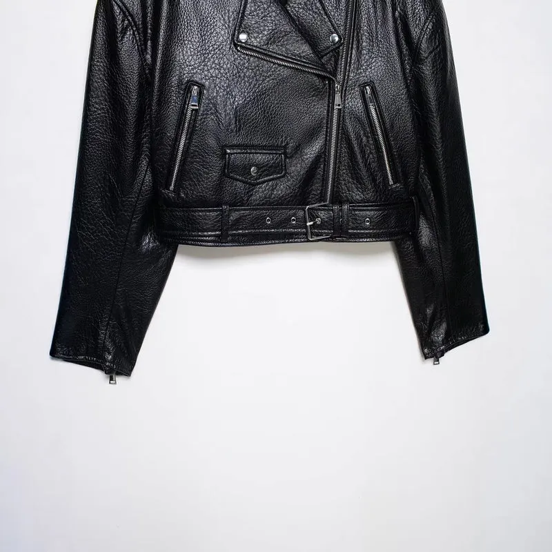 Damen Kurz geschnittene Biker-Lederjacke mit tailliertem Gürtel, asymmetrischer Reißverschluss und Strukturleder Drune