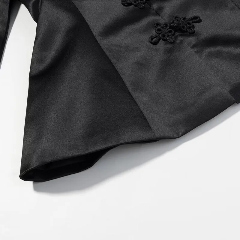 Damen Taillierter Satin-Blazer mit Mandarinkragen und dekorativen Froschverschlüssen Drune