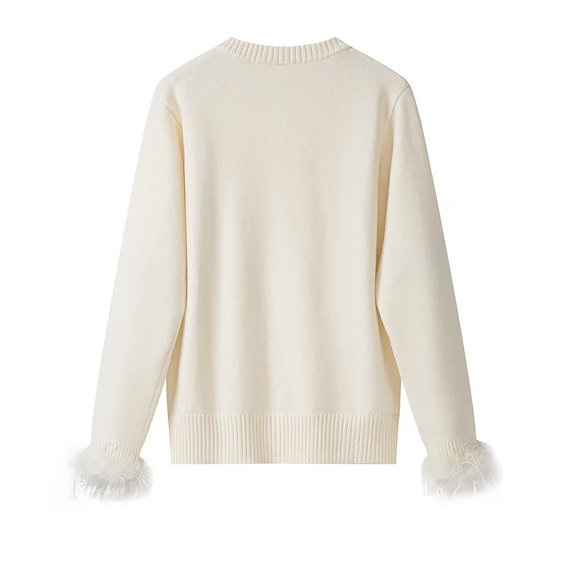 Damen Strickcardigan mit Perlenknopfleiste und Federbesatz Drune