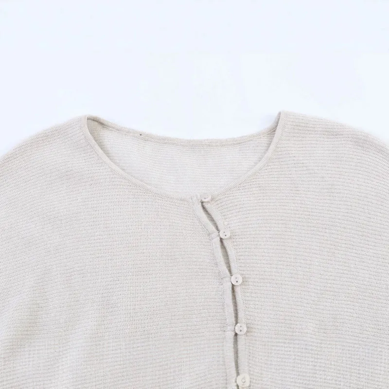 Damen Oversized-Feinstrick-Cardigan mit asymmetrischer Knopfleiste und Fledermausärmeln Drune