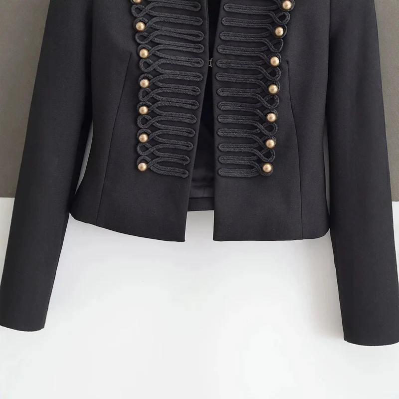 Damen Kastenfreie Militär-Jacke im Cropped‑Schnitt mit Stehkragen und Zierkordel-Detail Drune