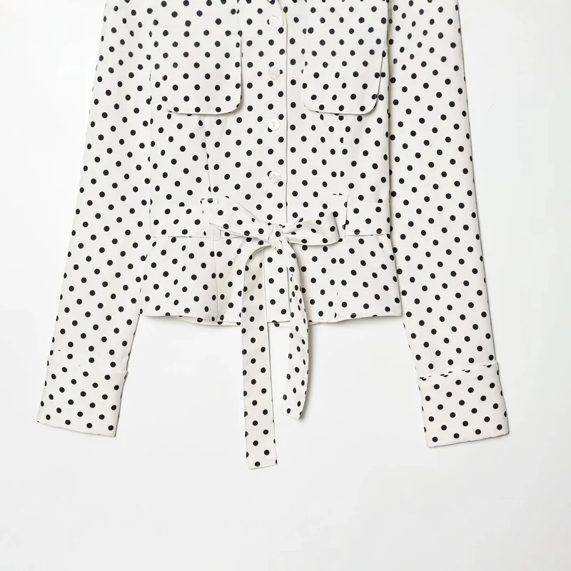 Damen Geknöpfte Hemdjacke mit Stehkragen, aufgesetzten Klappentaschen und Taillengürtel Drune