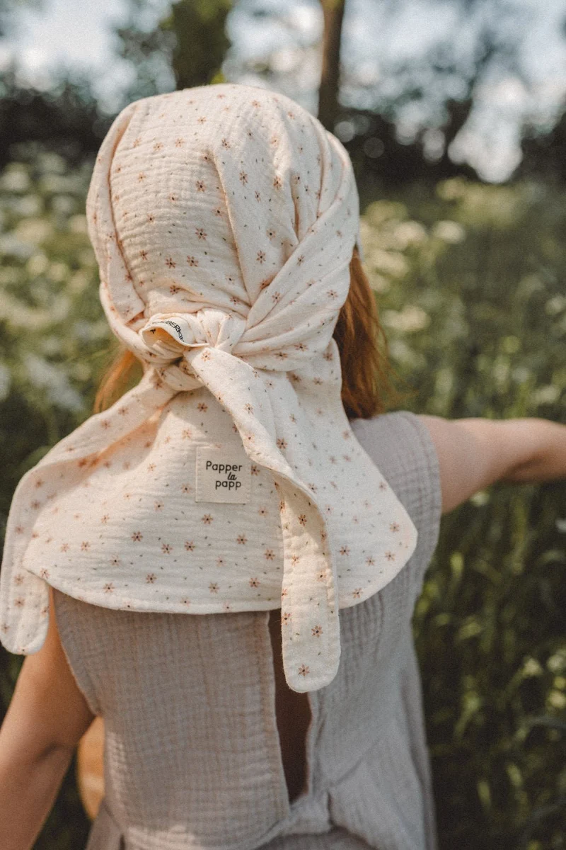 Musselin-Bandana mit XXL Nackenschutz - Blumenwiese