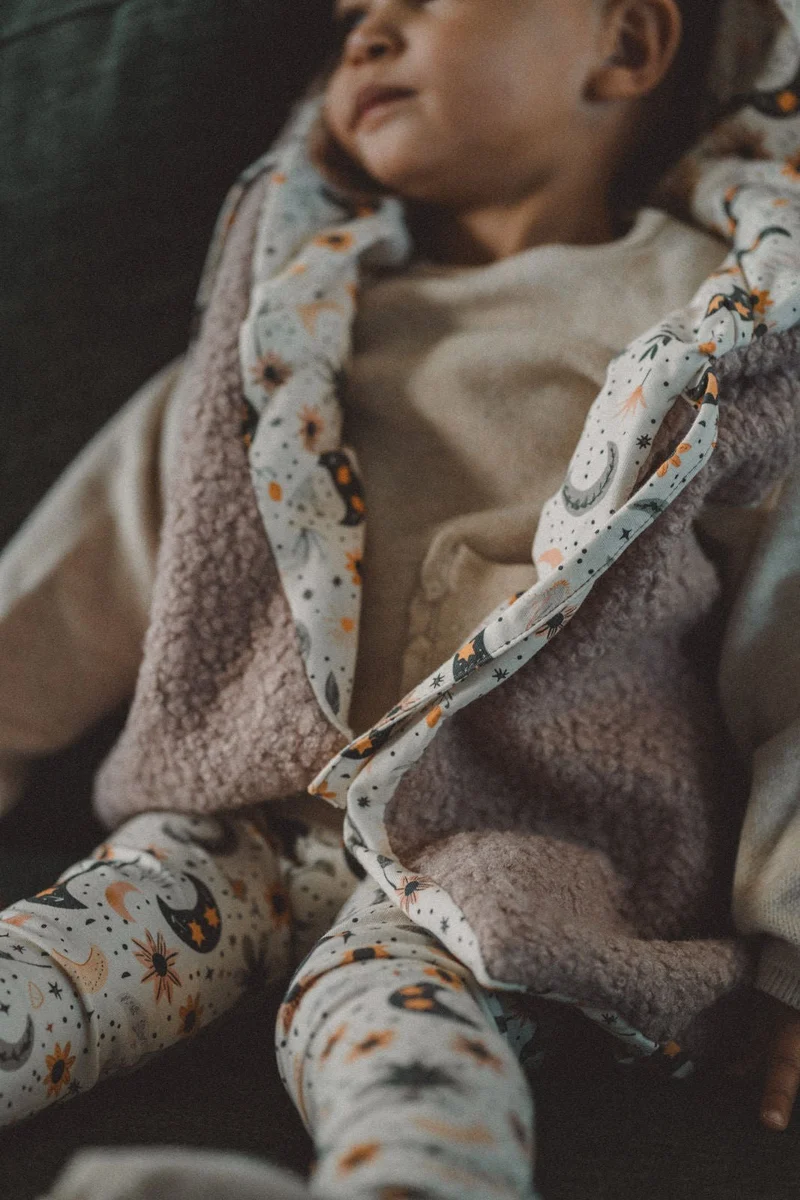 Teddyweste aus Bouclé - Rosa x Boho Mond