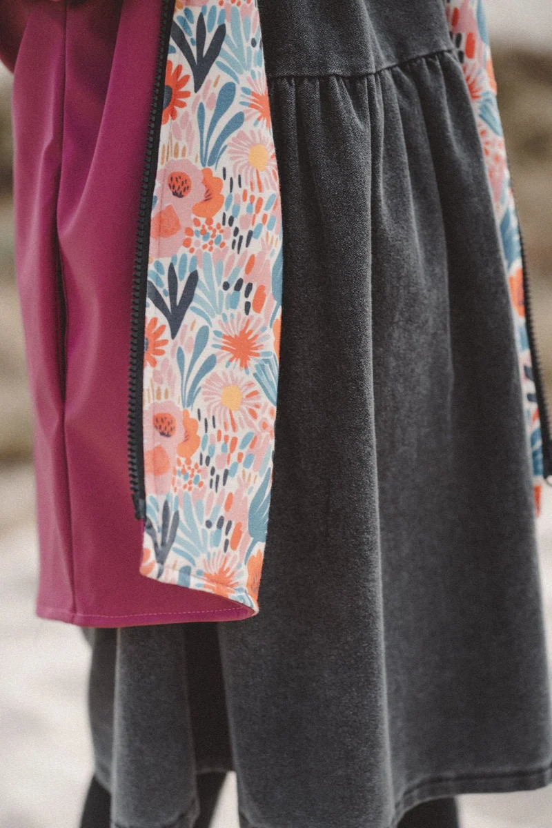Regenjacke Beere / Blumen Bunt
