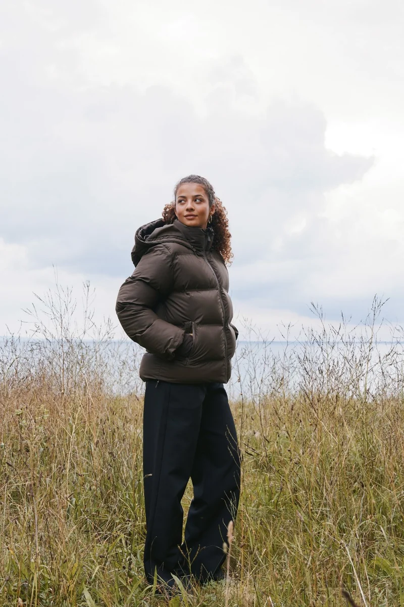 Fox C Puffer Jacket | Dark Brown | Jakke fra Neo Noir