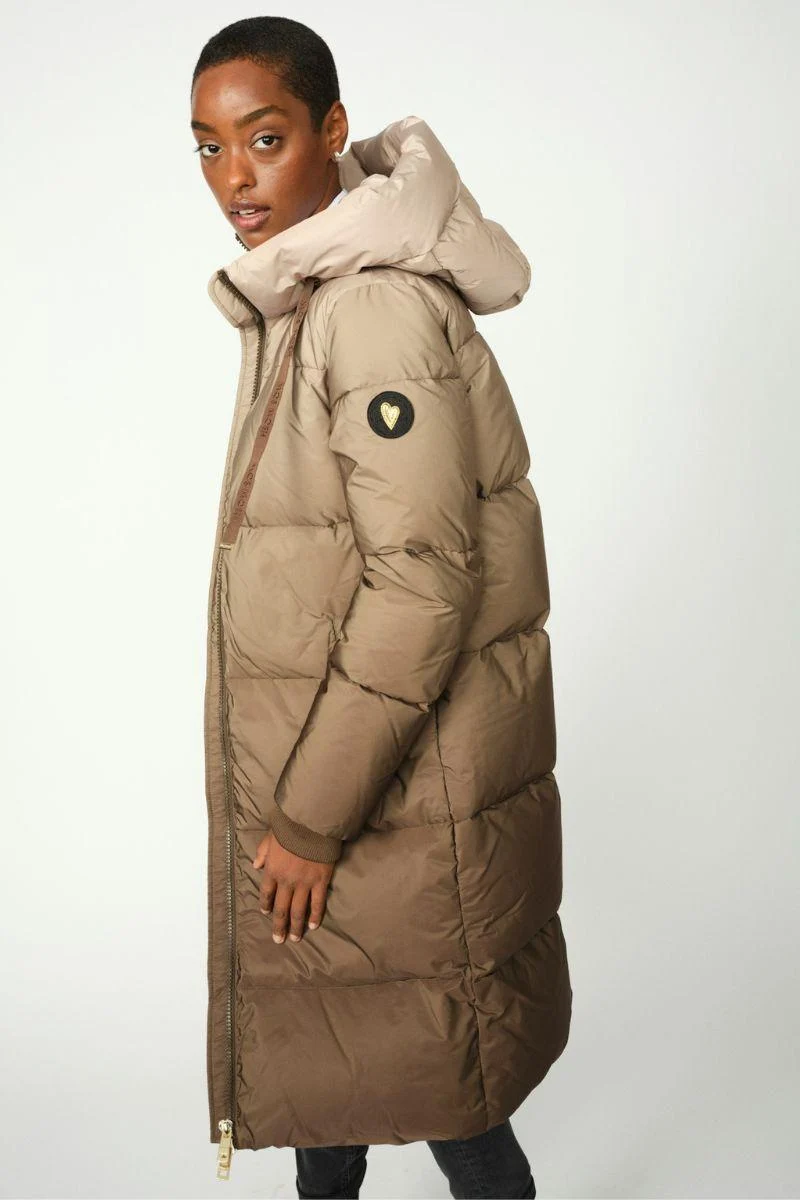 Nova Dip Dye Down Jacket | Savannah Tan | Jakke fra Mos Mosh