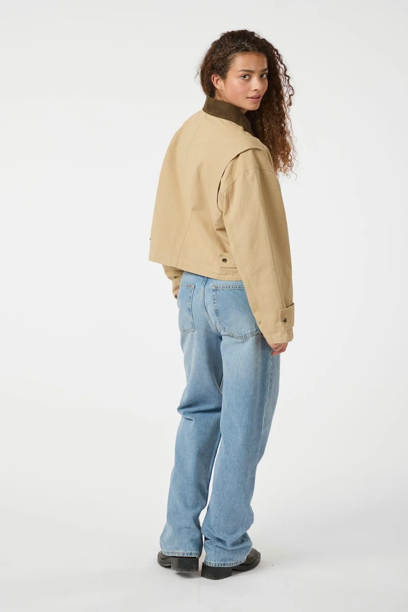 Rivera Canvas Boxy Jacket | Sand | Jakke fra Neo Noir