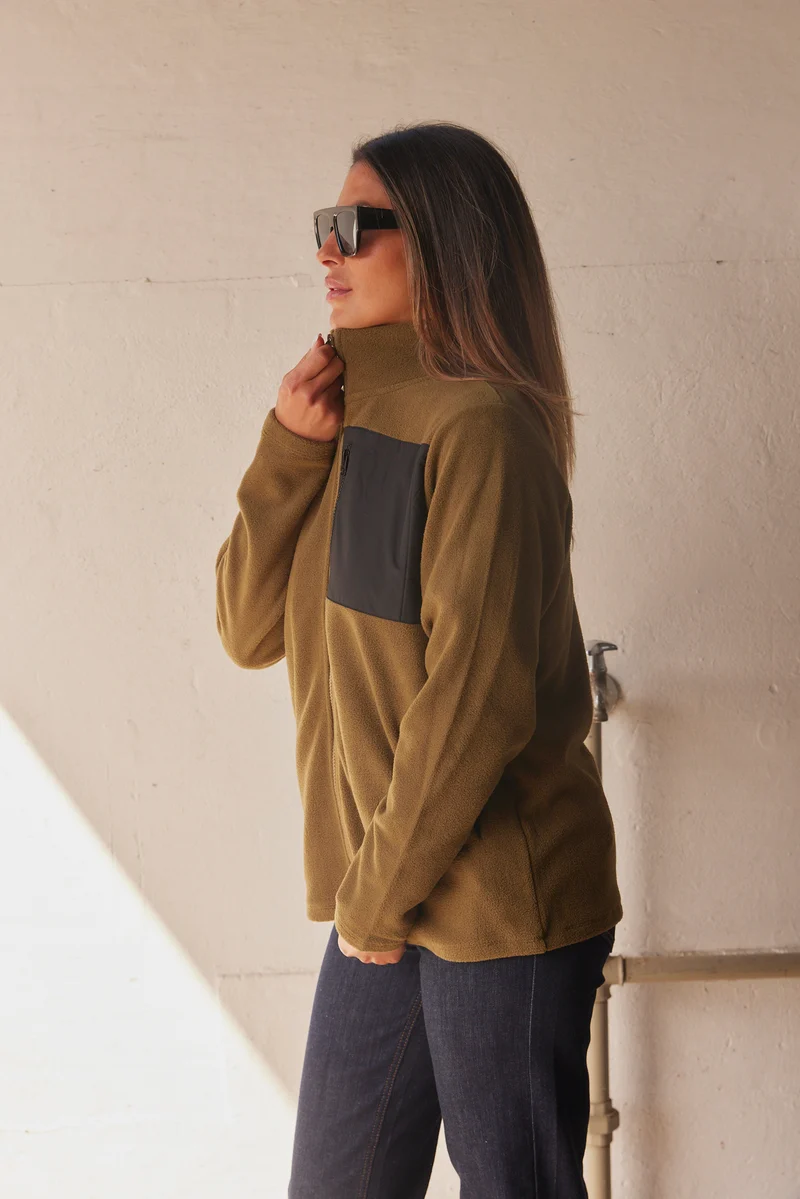 Carrow Fleece Jacket | Army | Jakke fra French Laundry