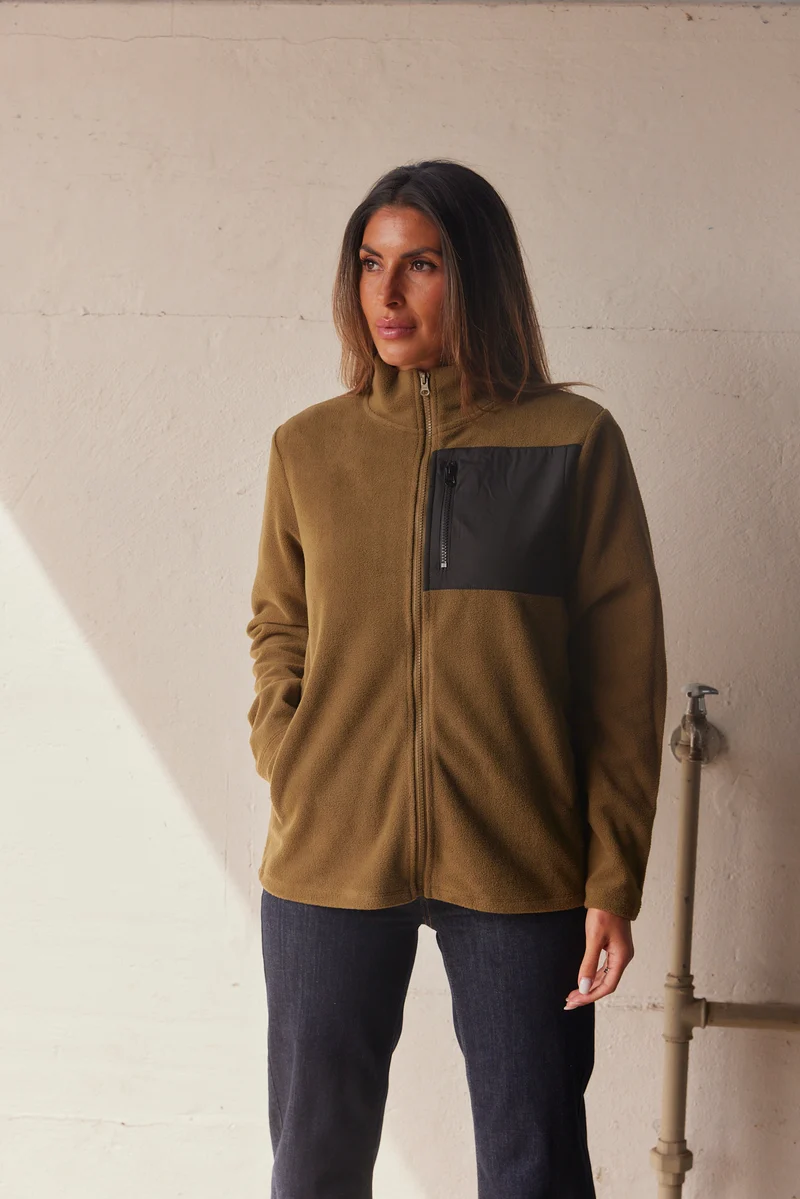 Carrow Fleece Jacket | Army | Jakke fra French Laundry
